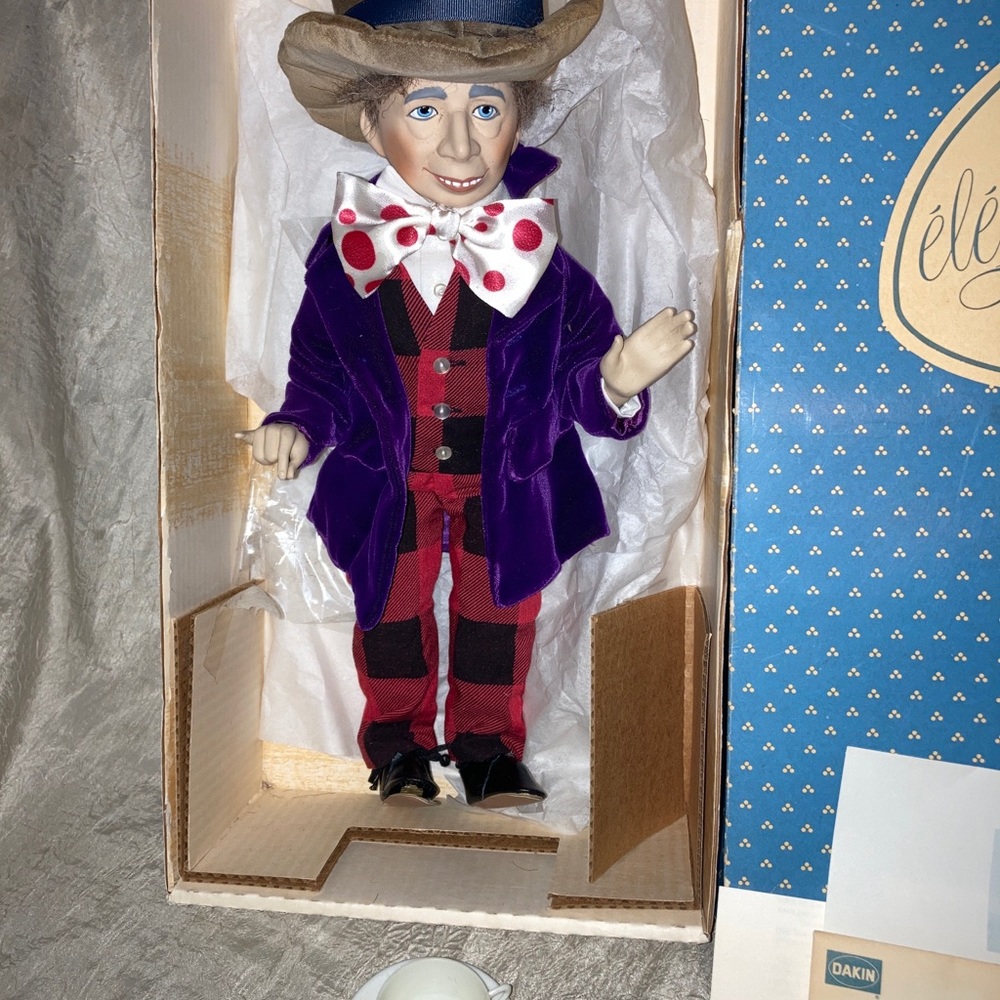 MAD HATTER DOLL BY DAKIN - Picture 8 of 13